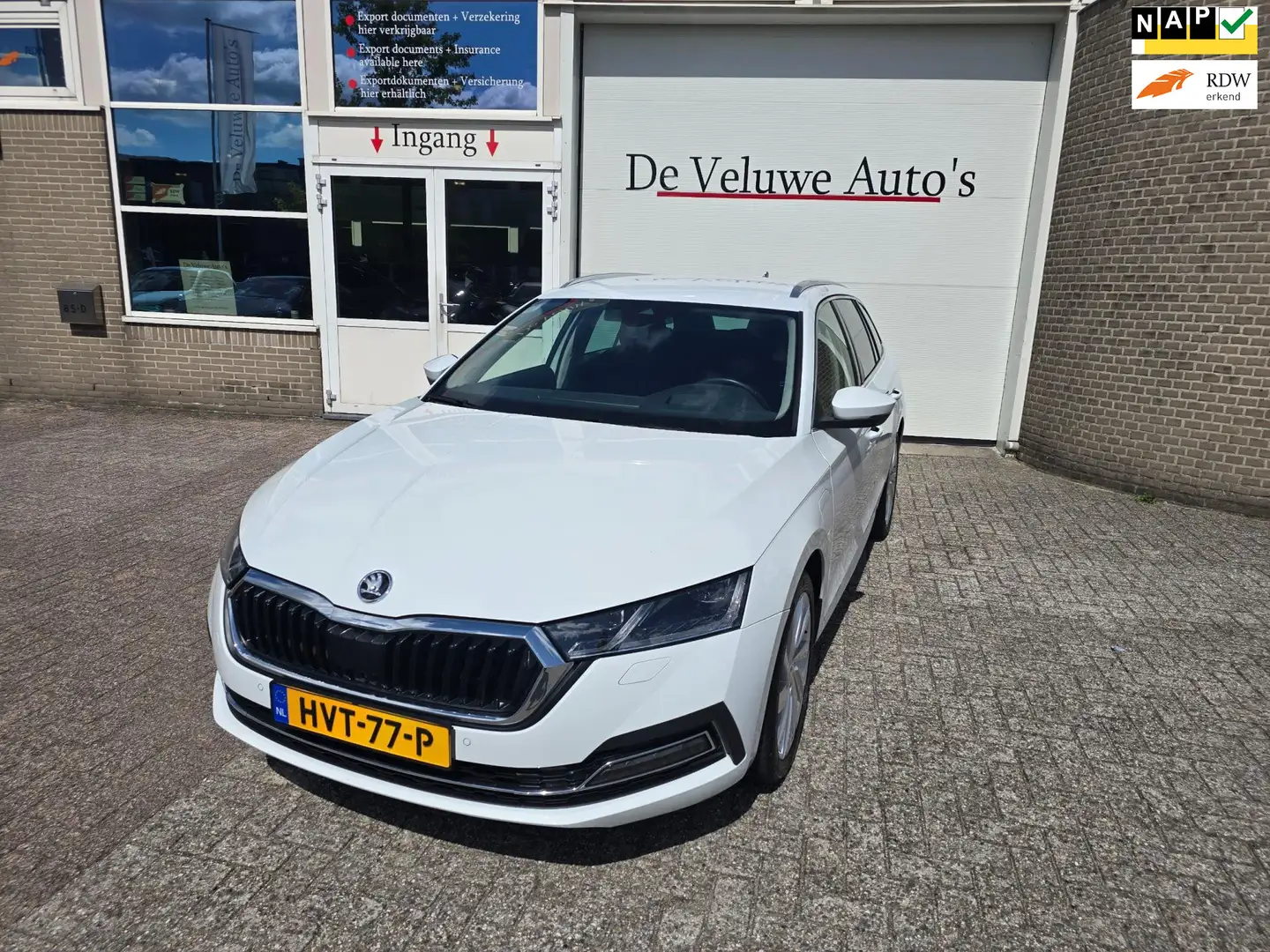 Skoda Octavia Combi 1.4 TSI iV PHEV Sportline Business trkhk Wit - 1