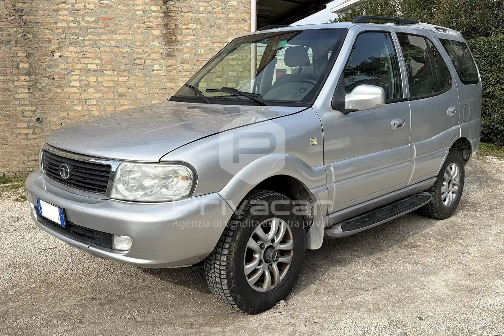 Tata Safari 2.2 Dicor 5p. 4x4 Silber - 1