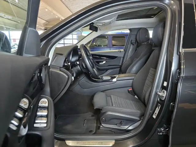 Mercedes-Benz GLC view 7