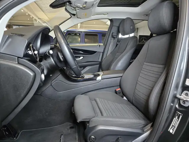 Mercedes-Benz GLC view 8