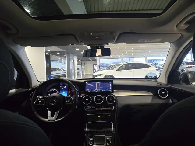 Mercedes-Benz GLC view 12