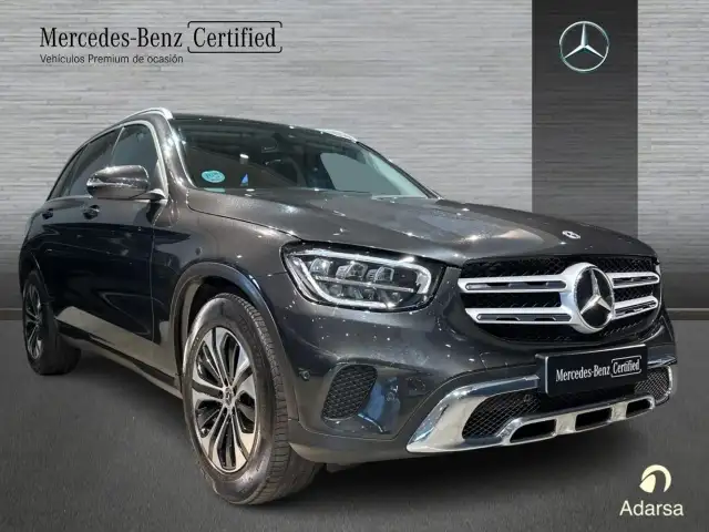 Mercedes-Benz GLC view 3