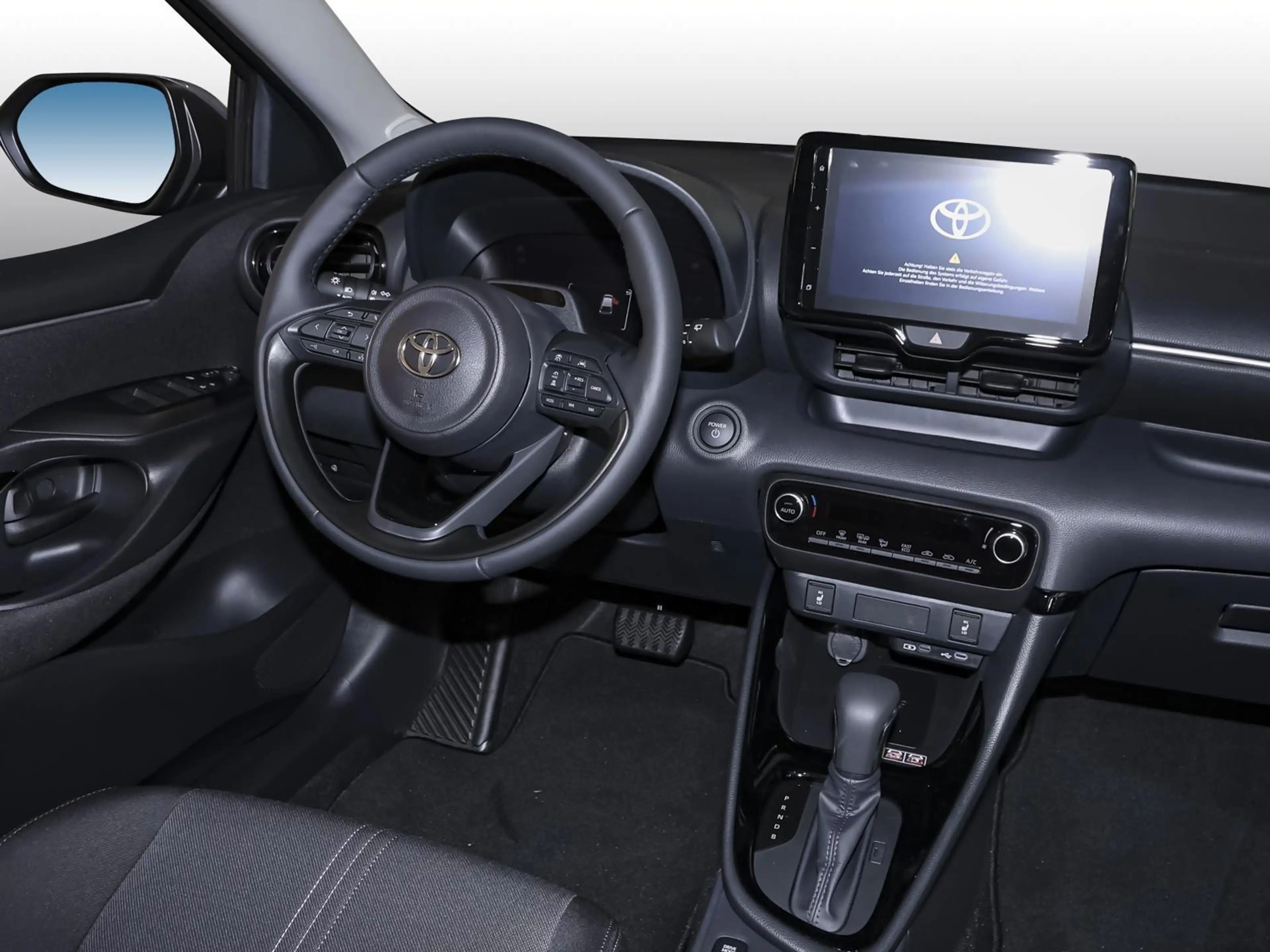 Toyota Yaris Teamplayer 1,5 Hybrid CVT NAVI SHZ PDC — photo 5