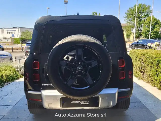 Land Rover Defender view 5