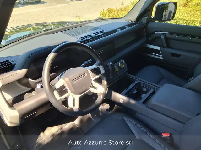 Land Rover Defender view 10