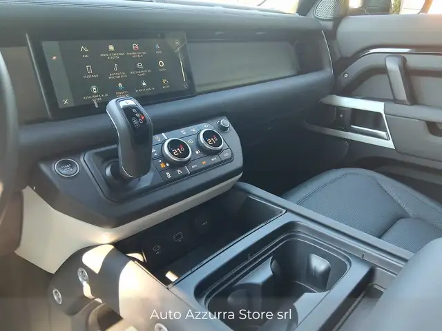 Land Rover Defender view 13