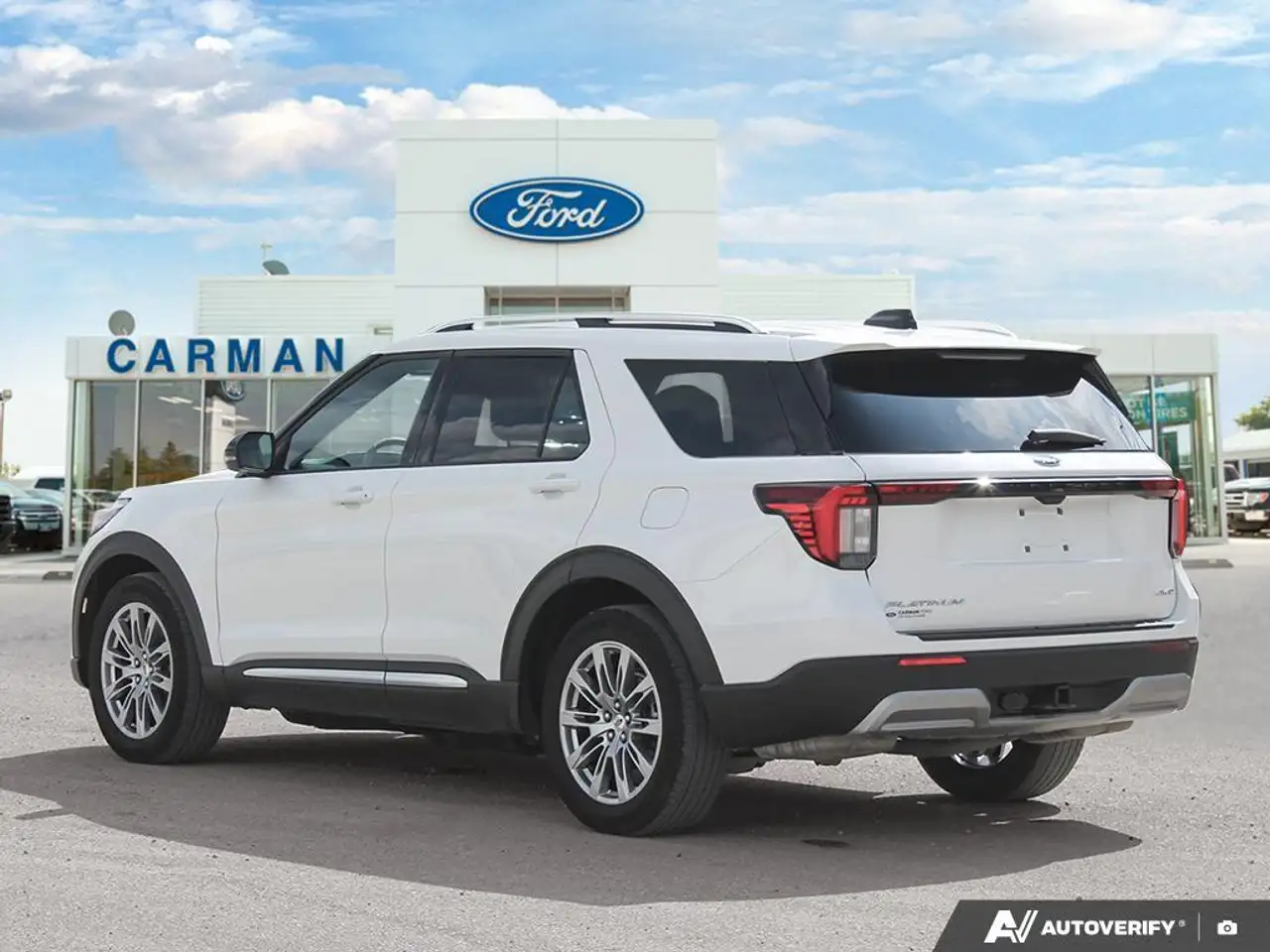 Ford Explorer снимка Ford Explorer