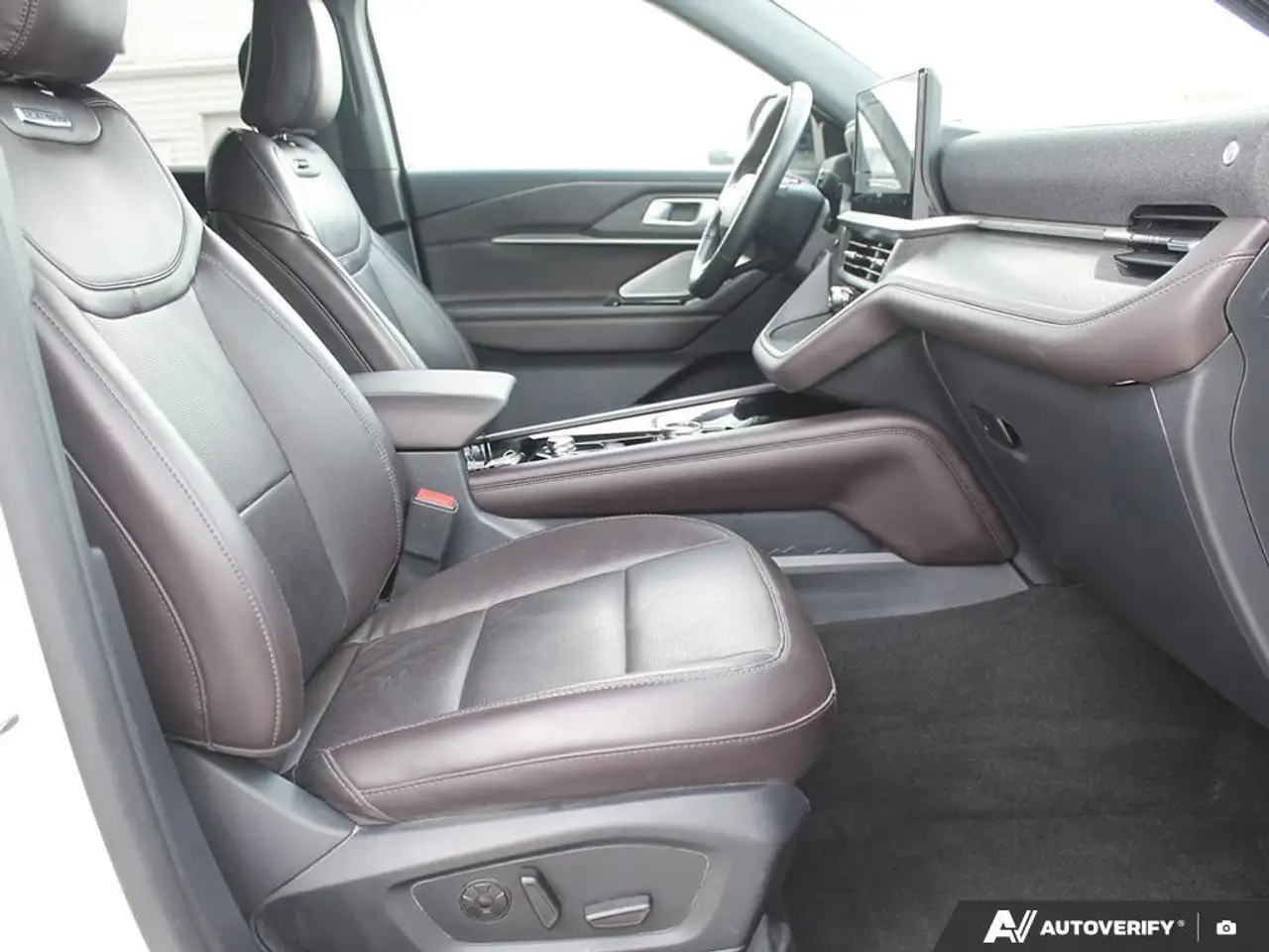 Ford Explorer снимка Ford Explorer