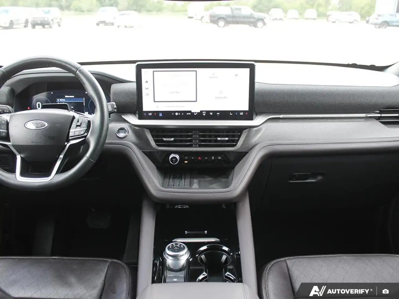 Ford Explorer снимка Ford Explorer