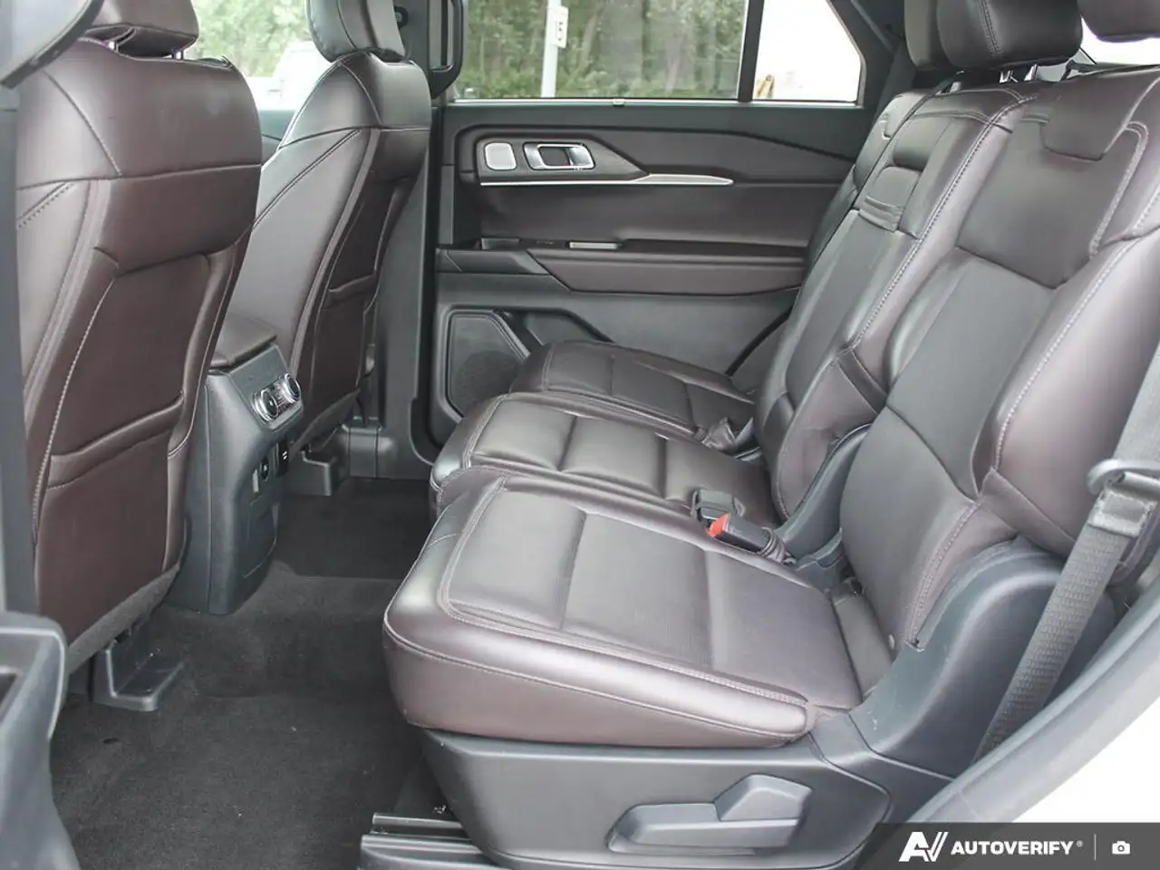 Ford Explorer снимка Ford Explorer
