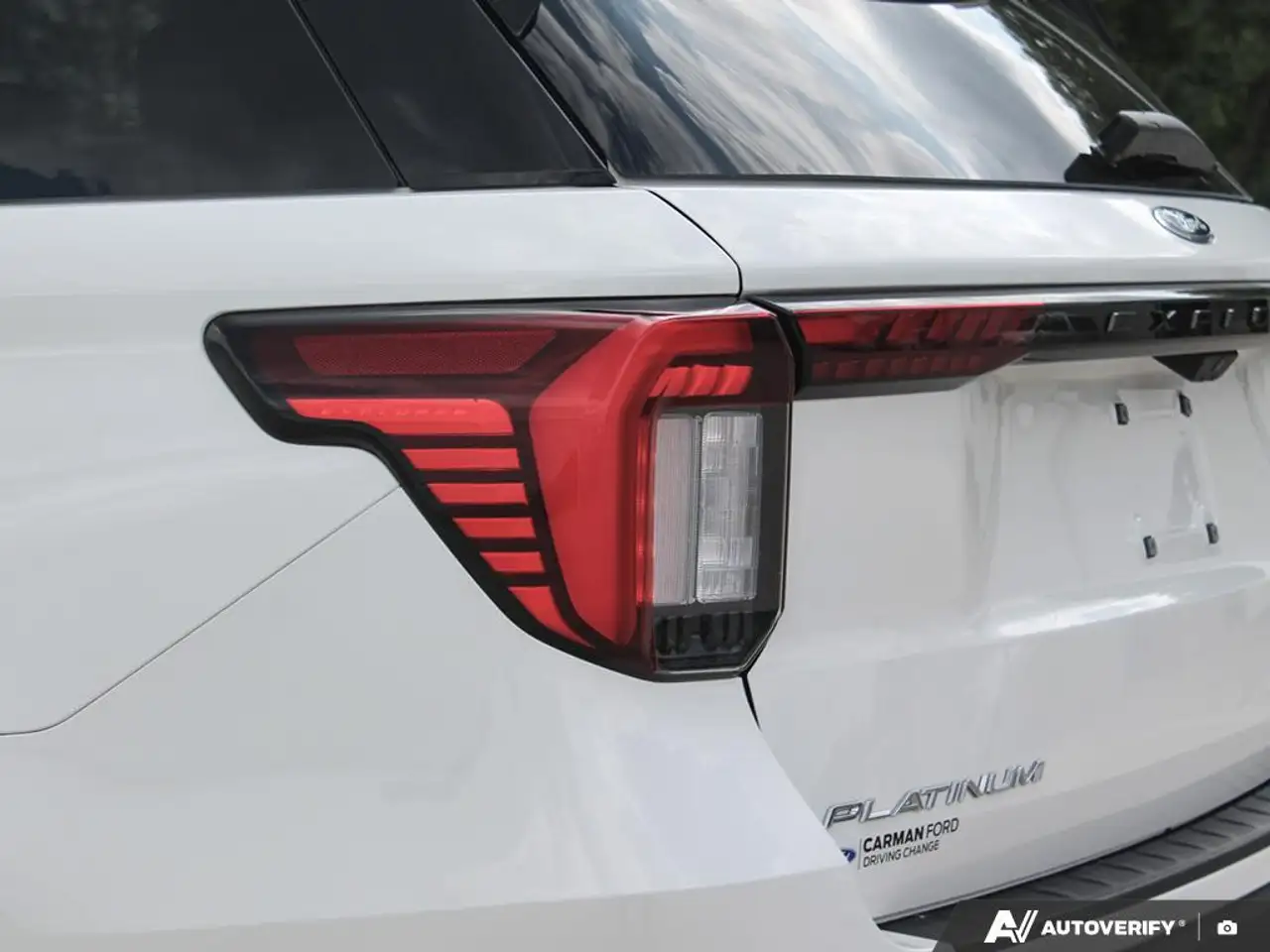 Ford Explorer снимка Ford Explorer