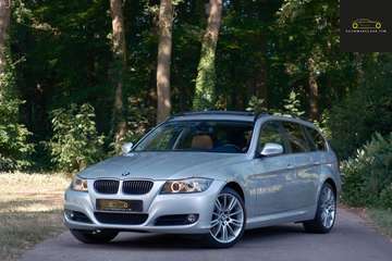 3-serie Touring 325i High Executive / Pano