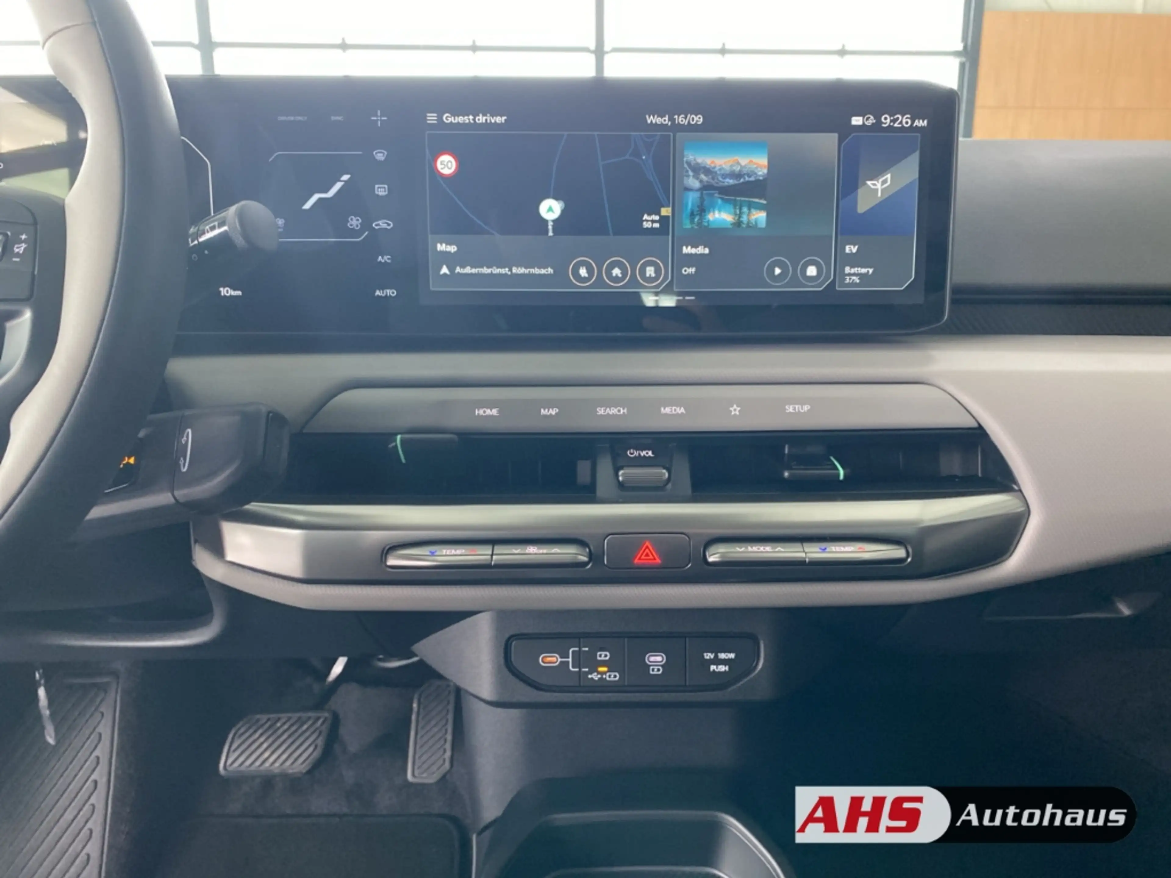 Kia EV4 Air 58,3 kWh Wärmepumpe SHZ Navi LED PDC vo +hi Rü — photo 12