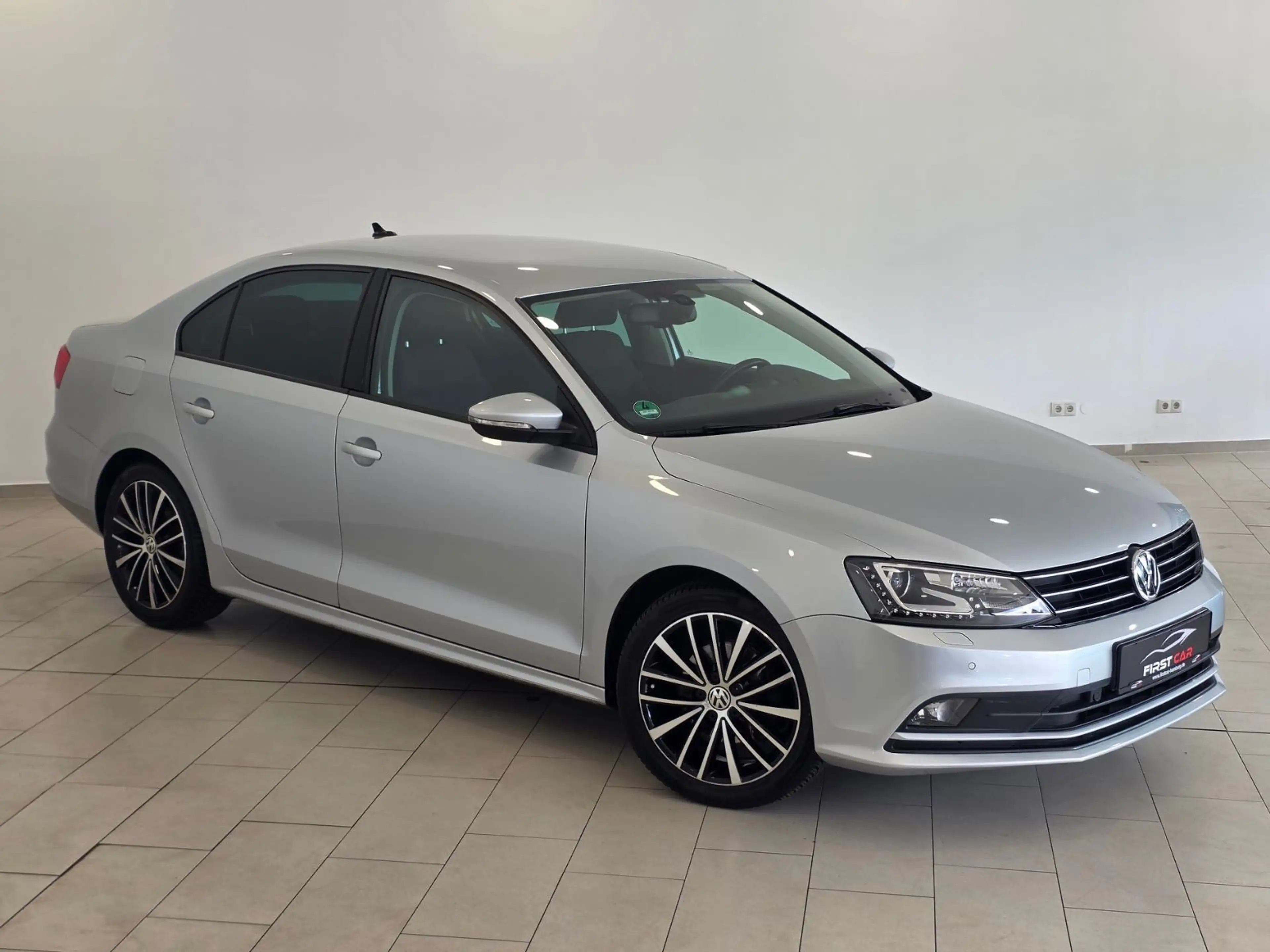 Volkswagen Jetta 2.0 TDI BMT Tech|AHK|BIXENON|NAVI|2-HAND| — photo 5