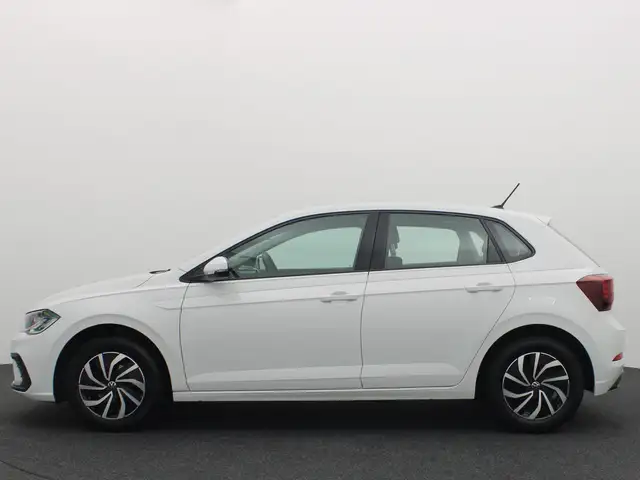 Volkswagen Polo view 2