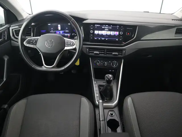 Volkswagen Polo view 8