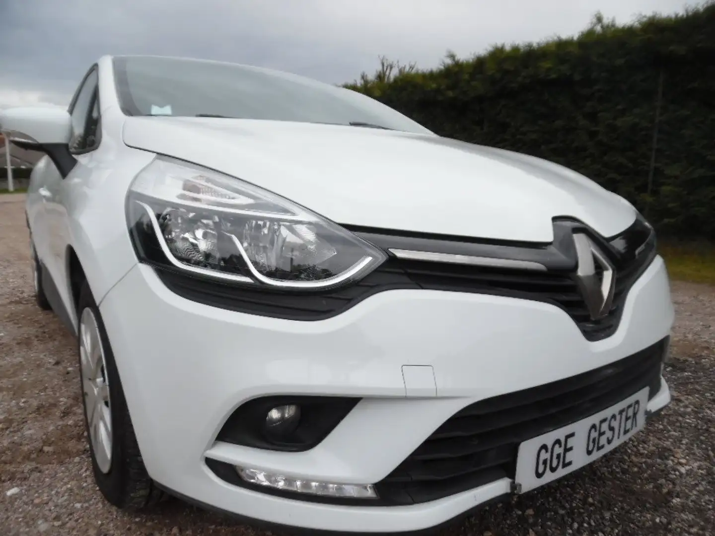 Renault Clio IV STE DCI 90 AIR MEDIANAV GPS 2 PLACES 61497KMS Bianco - 2