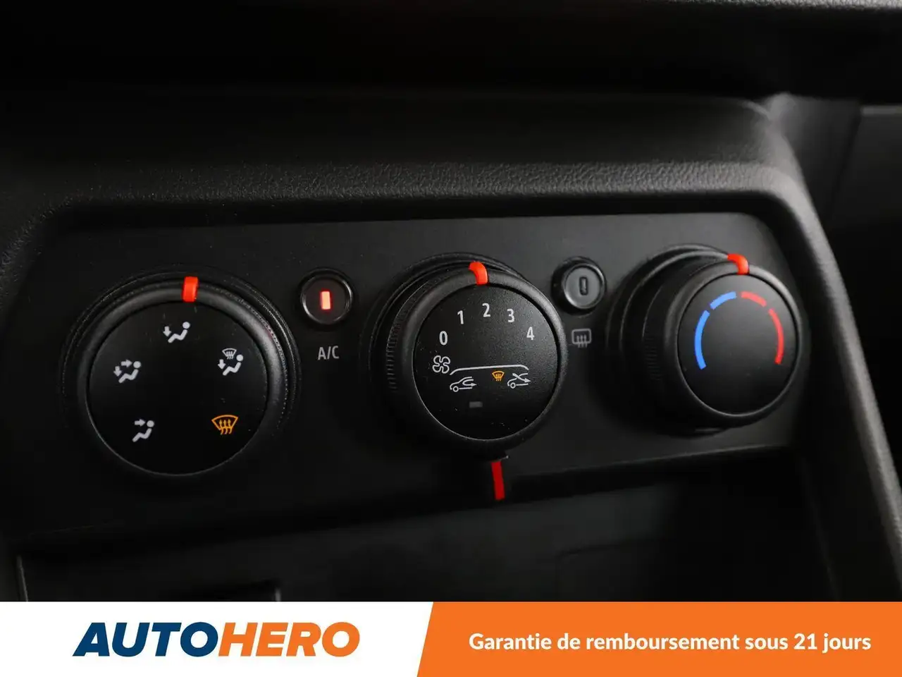 Dacia Sandero Sandero — photo 21