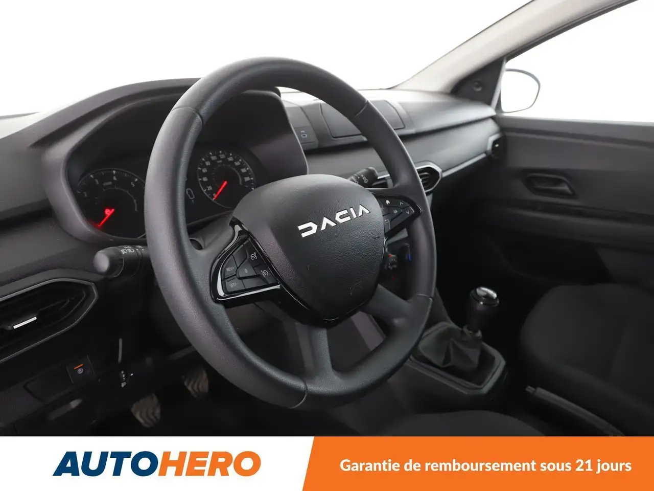 Dacia Sandero Sandero — photo 11