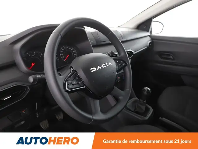 Dacia Sandero view 11