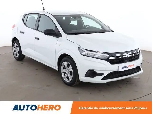 Dacia Sandero view 8