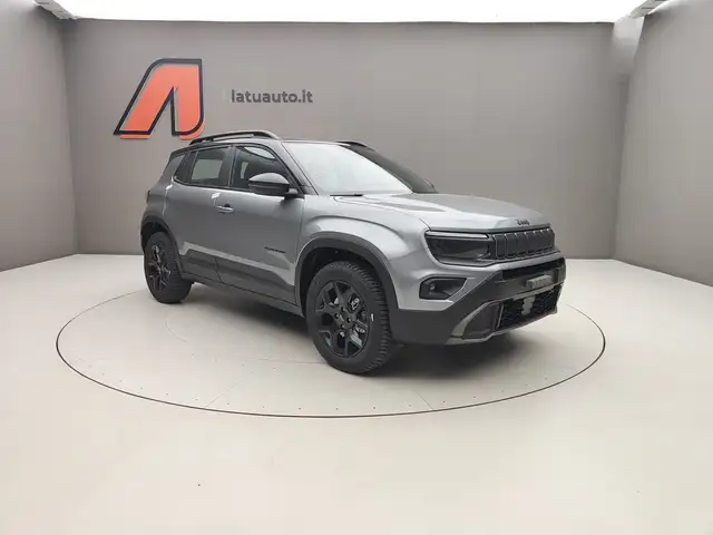 Jeep Avenger view 4