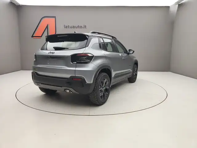 Jeep Avenger view 8