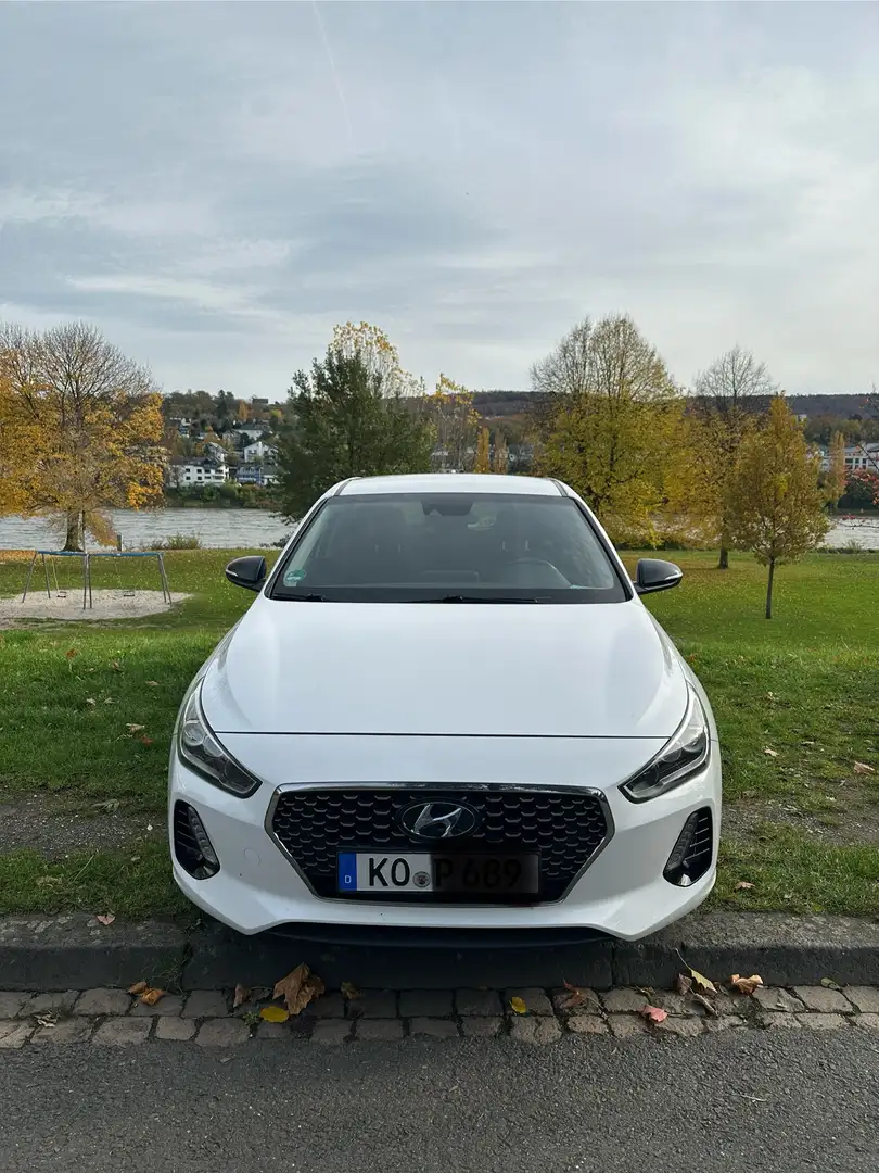 Hyundai i30 1.0 T-GDI Intro Edition Weiß - 1