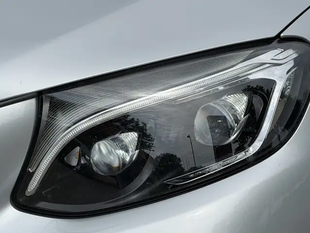 Mercedes-Benz GLC view 14