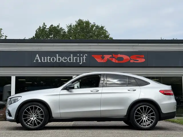 Mercedes-Benz GLC view 3