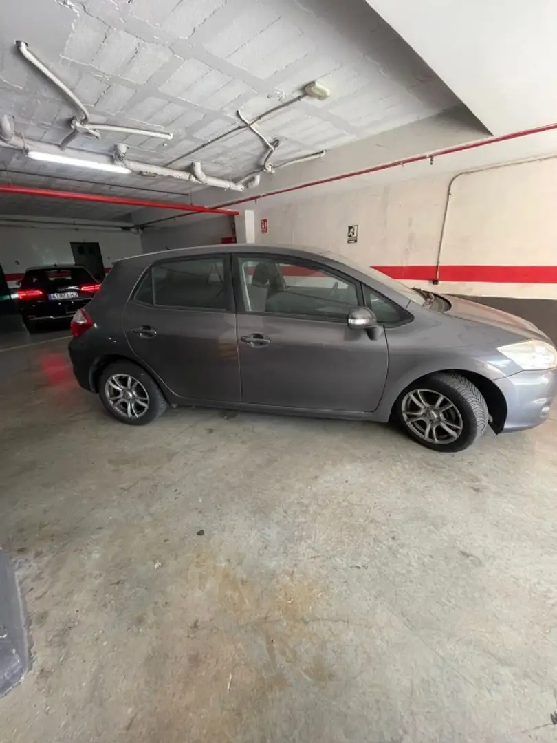 Toyota Auris 1.4D-4D Active Gris - 1