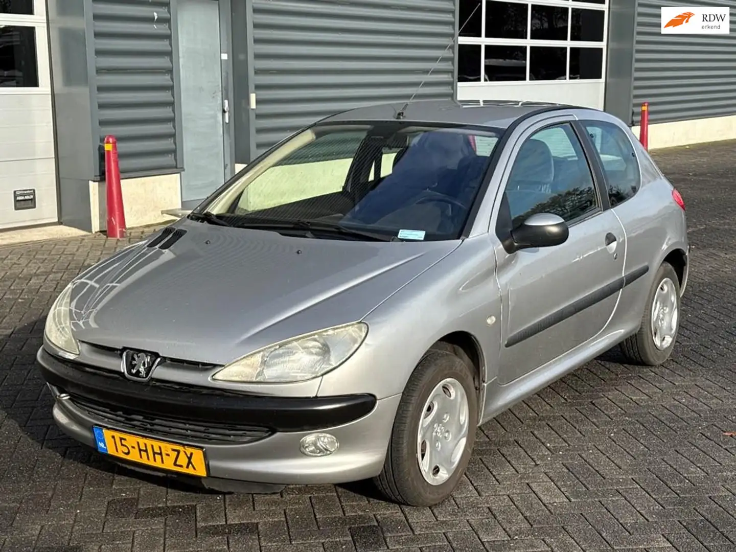 Peugeot 206 1.4 Gentry, airco, nieuwe APK Gris - 1