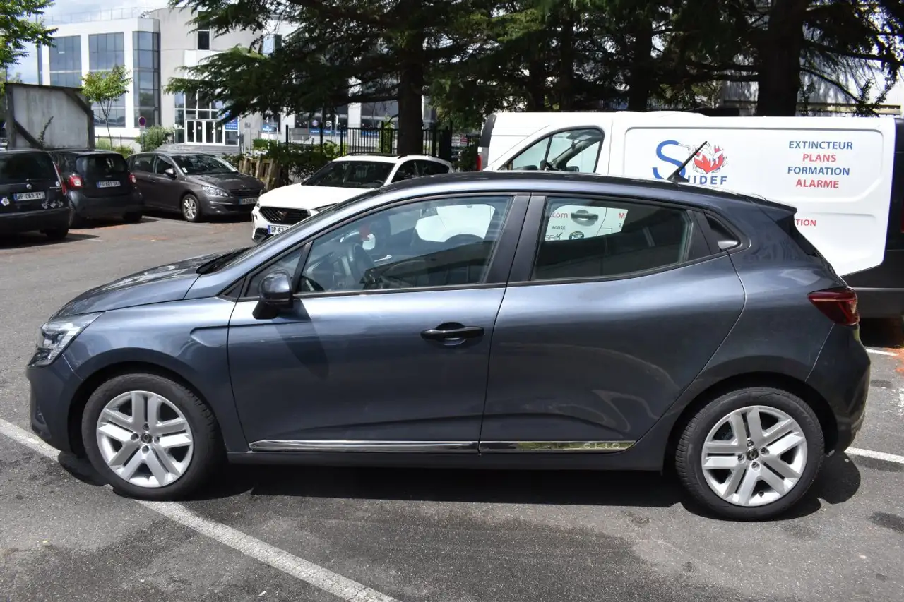 Renault Clio Citadine 5 portes — photo 4