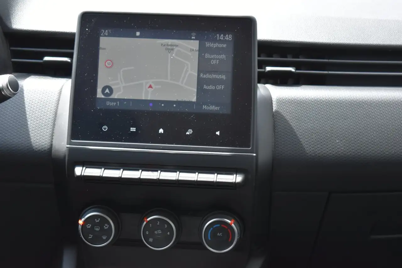 Renault Clio Citadine 5 portes — photo 14