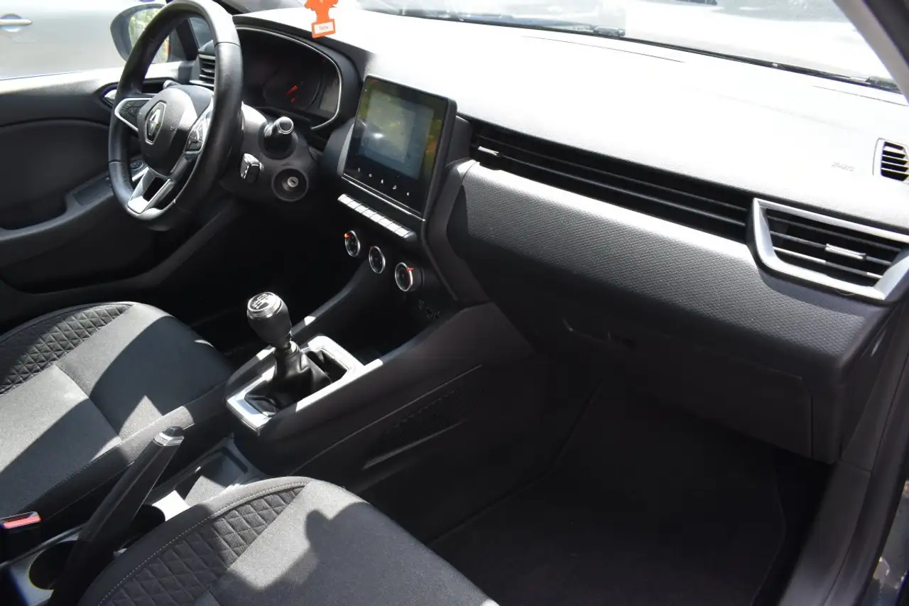 Renault Clio Citadine 5 portes — photo 15