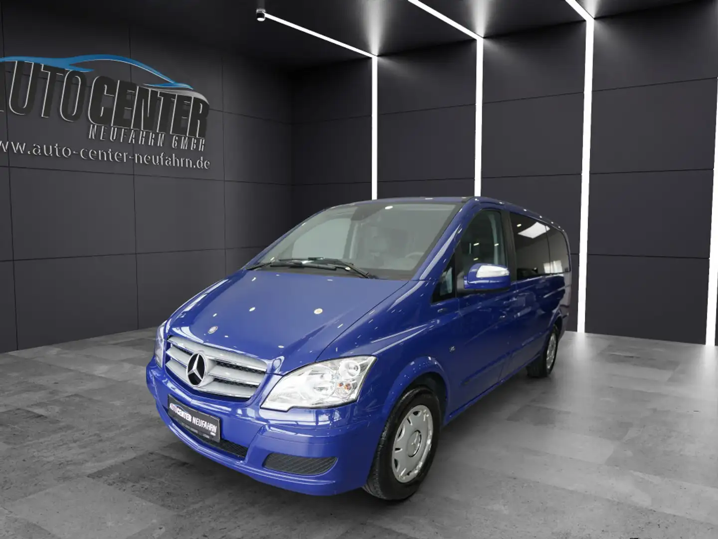 Mercedes-Benz Viano 3.0 CDI lang+NAVI+KLIMA+TEMPOMAT+SITZHEIZUNG Blau - 1