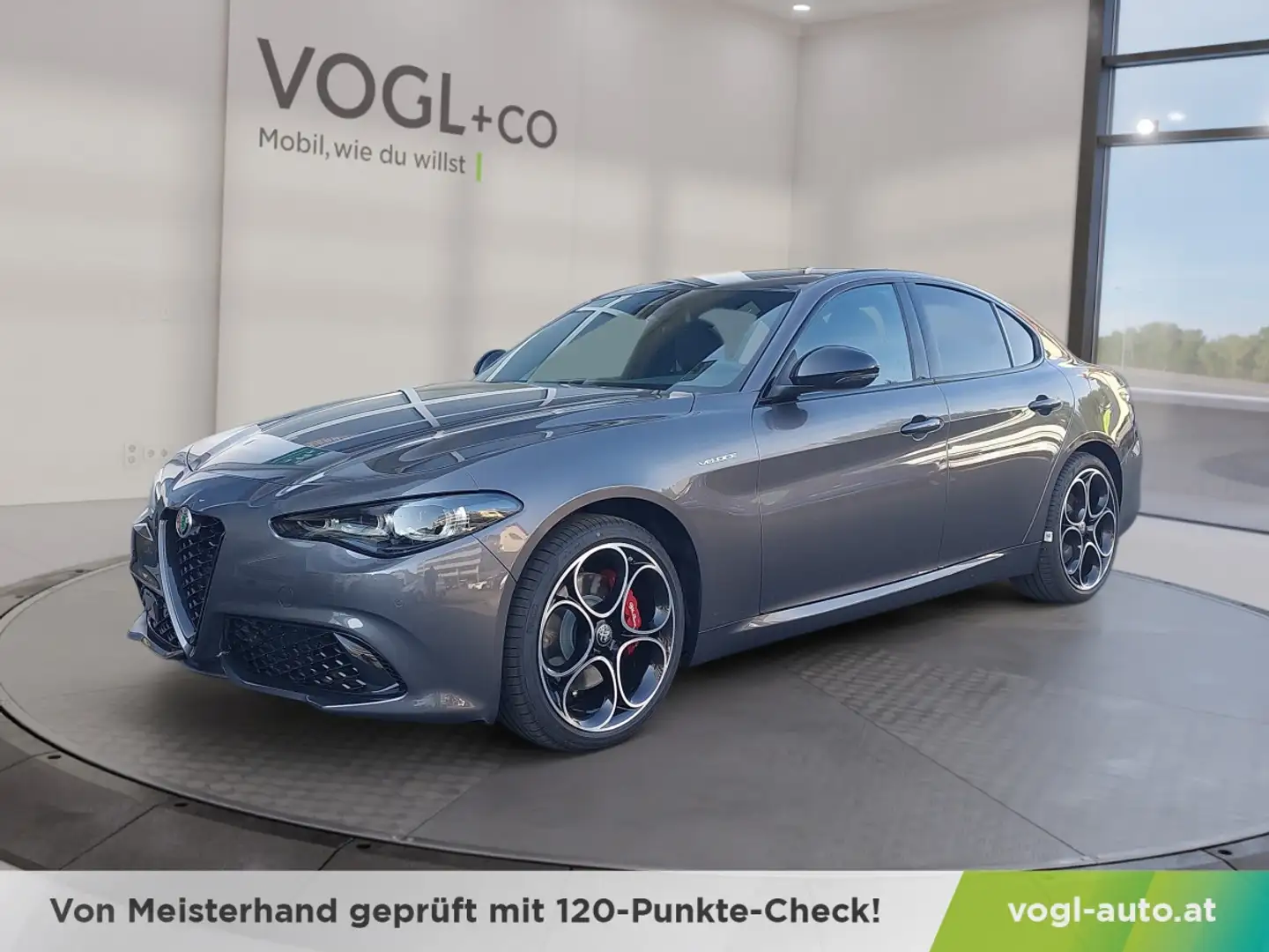 Alfa Romeo Giulia Veloce 2.2 Jtdm 210PS Aut Awd Grau - 1