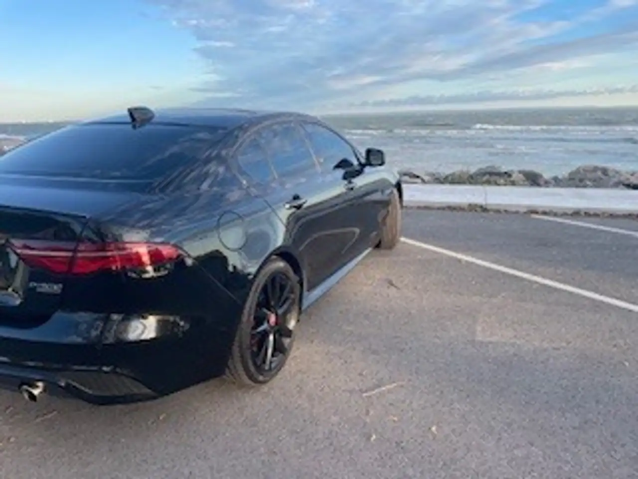 Jaguar XE снимка Jaguar XE