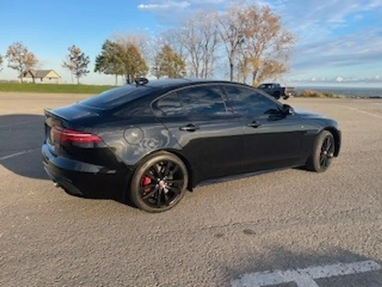Jaguar XE снимка Jaguar XE