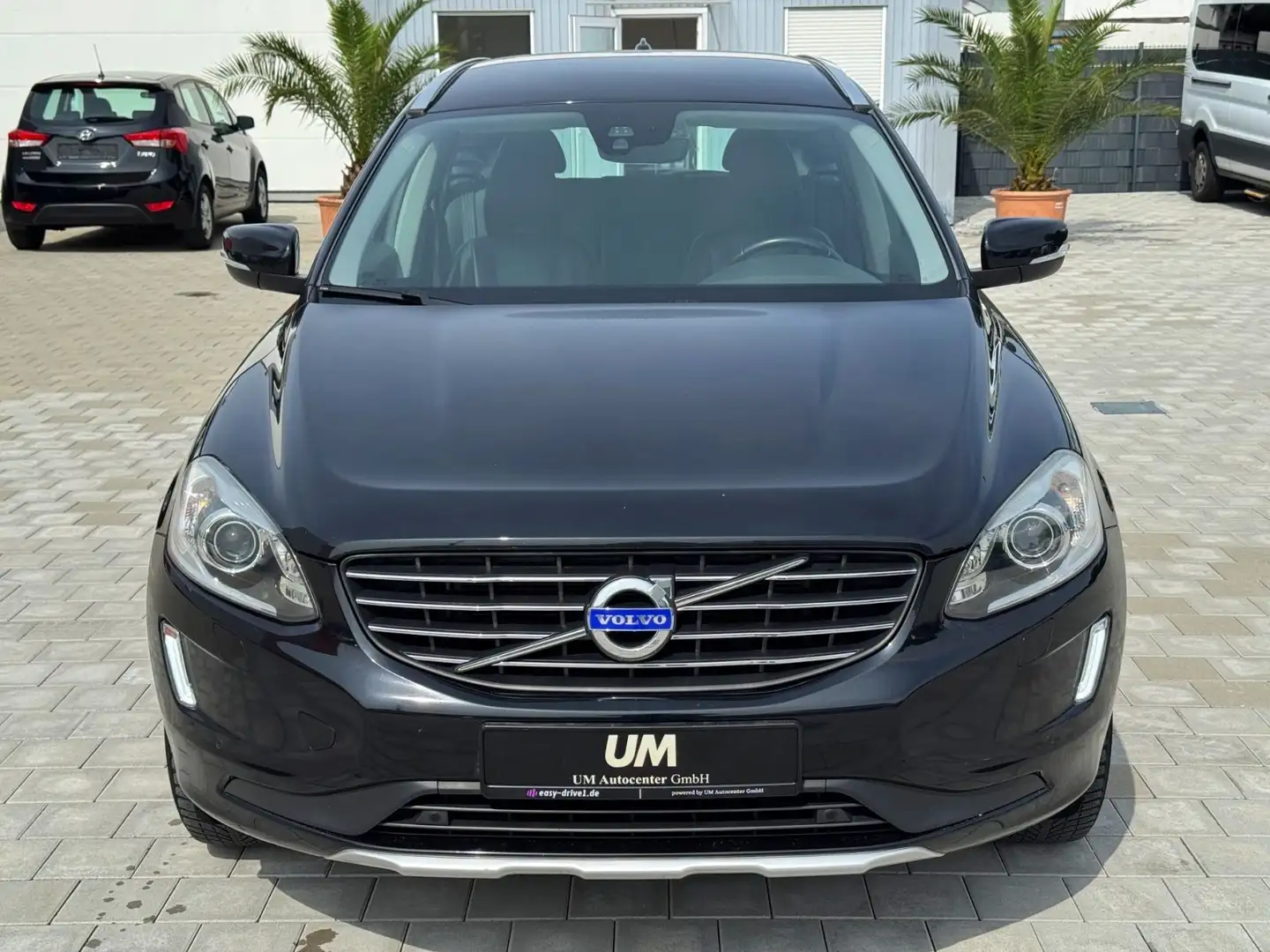 Volvo XC60 Summum 2WD/NAVI/LEDER/FAMILY/BUSINESS/PDC Negro - 2