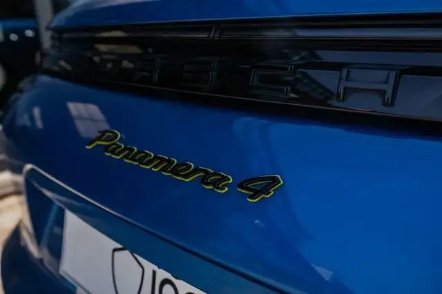 Porsche Panamera view 7