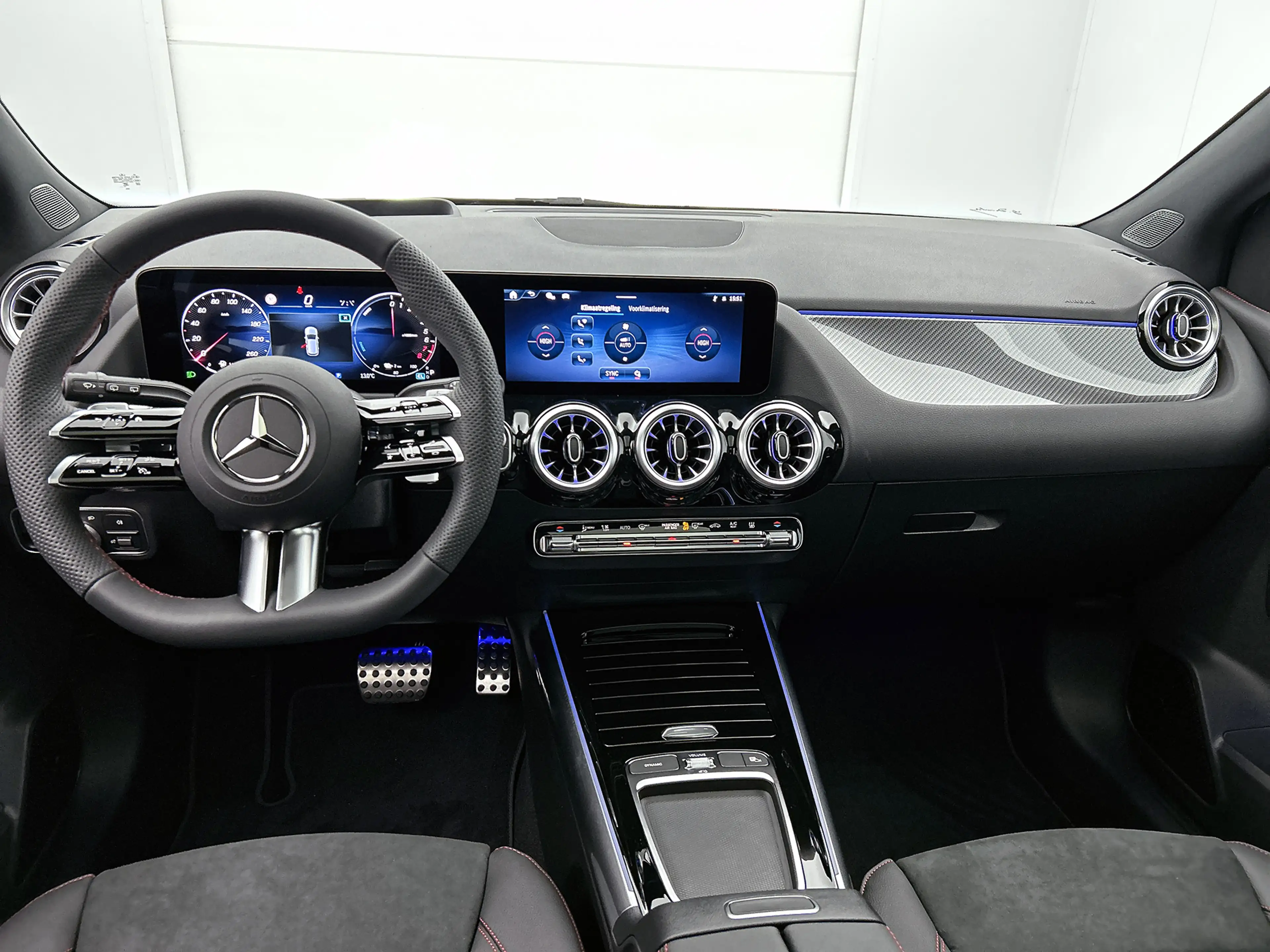 Mercedes-Benz B 250 e Business Solution AMG | Premium Plus pakket | Tr — photo 4