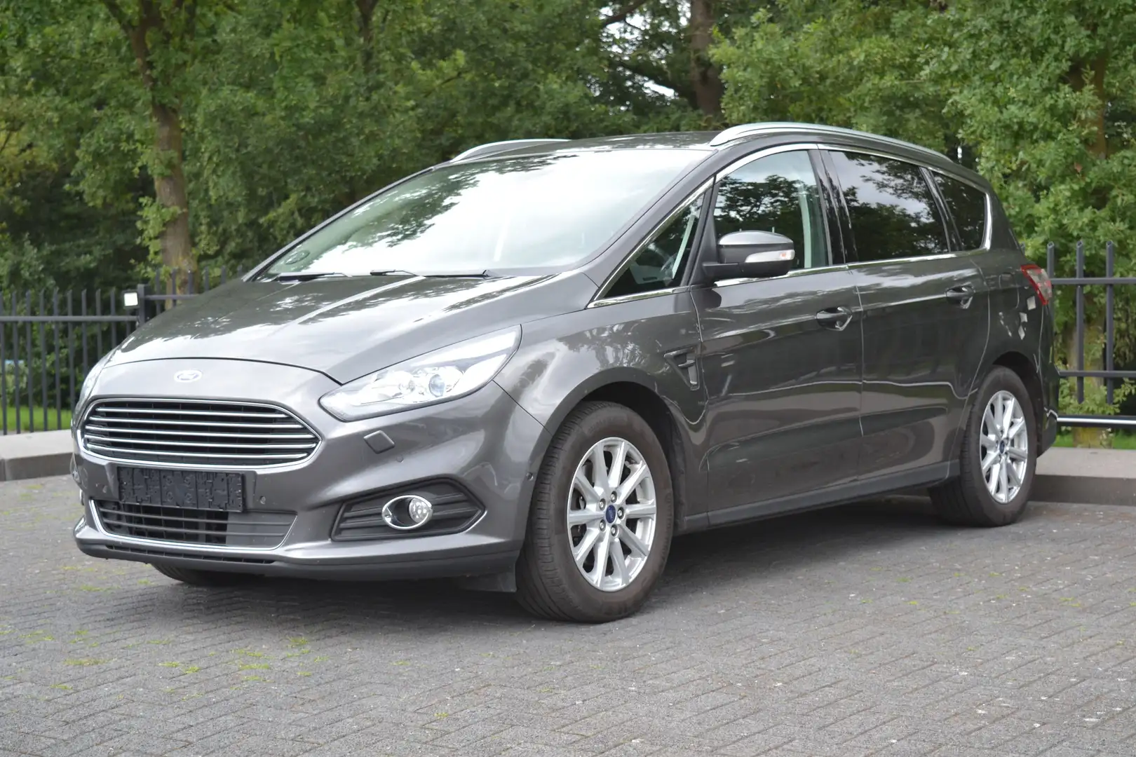 Ford S-Max 1.5 EcoBoost Titanium 7p Navi | Climate | El. Trek Gris - 1