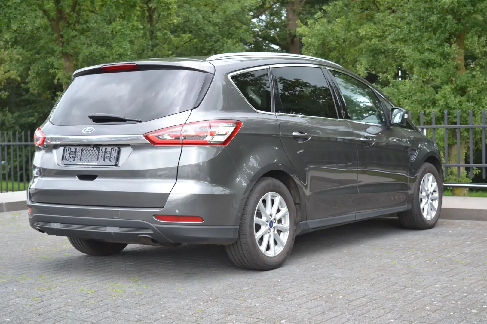 Ford S-Max 1.5 EcoBoost Titanium 7p Navi | Climate | El. Trek Gris - 2