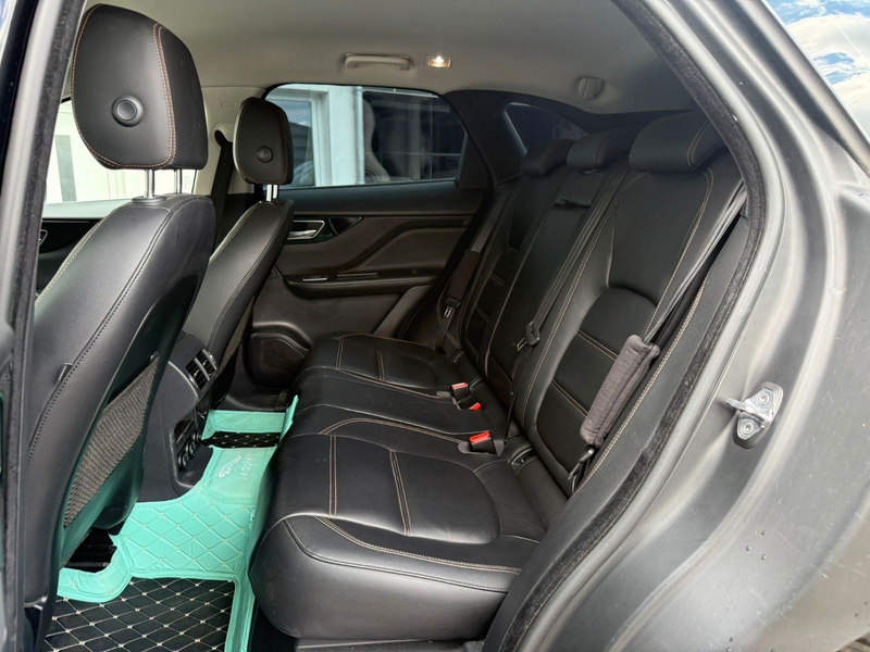 Jaguar F-Pace F-PACE — photo 15
