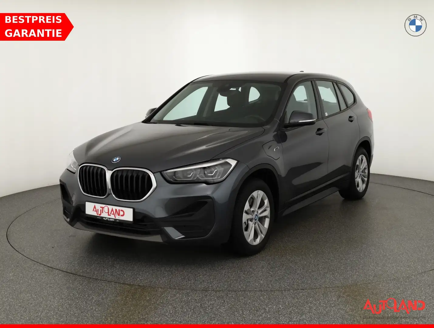 BMW X1 25 e xDrive LED Navi Sitzheizung Kamera Tempo Grijs - 1