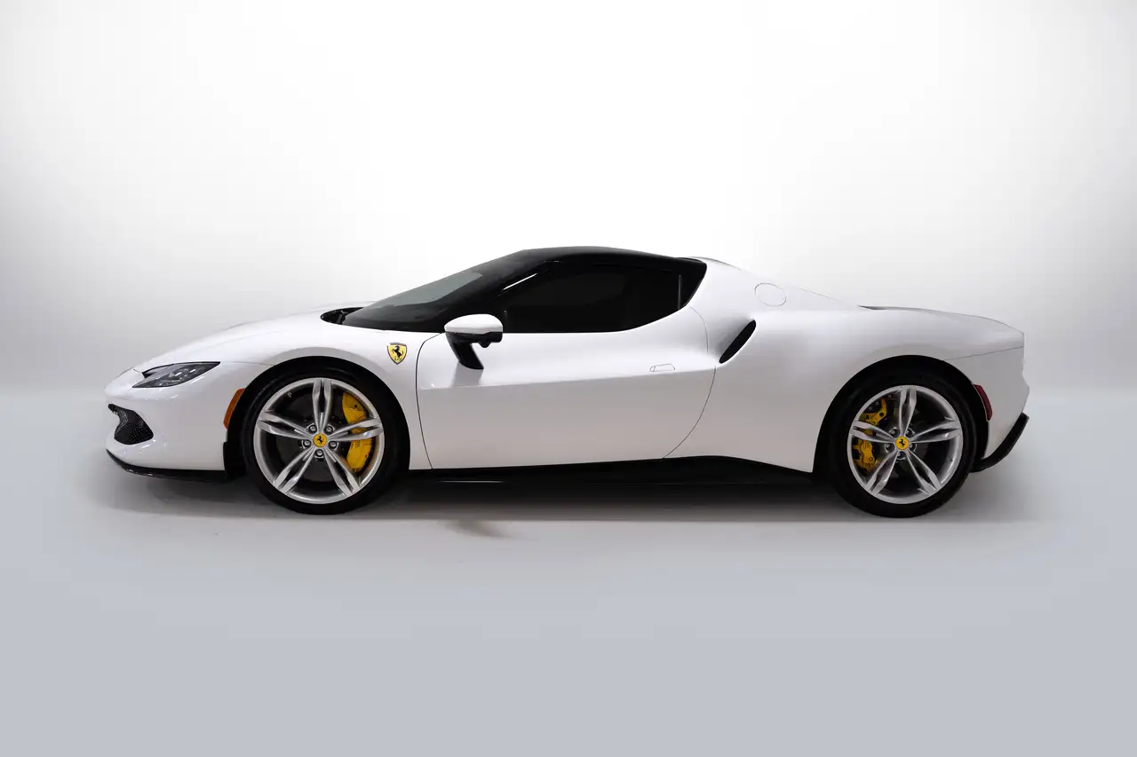 Ferrari 296 GTB снимка Ferrari 296 GTB