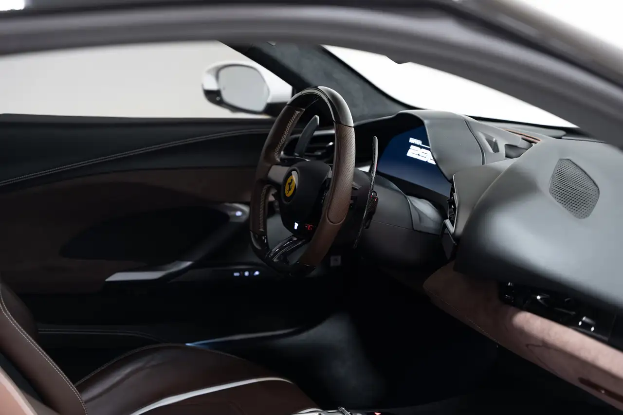 Ferrari 296 GTB снимка Ferrari 296 GTB