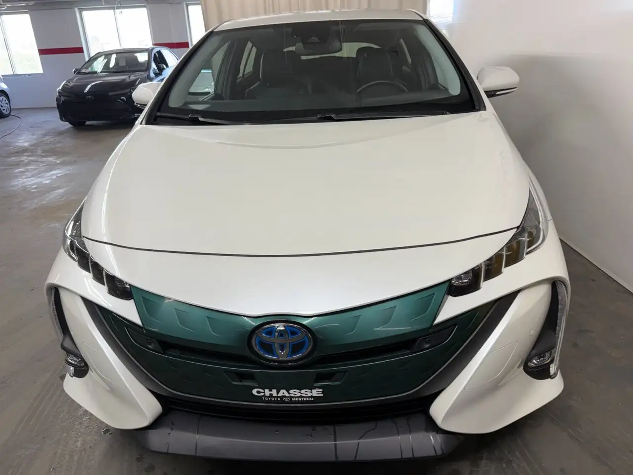 Toyota Prius Prime снимка Toyota Prius Prime