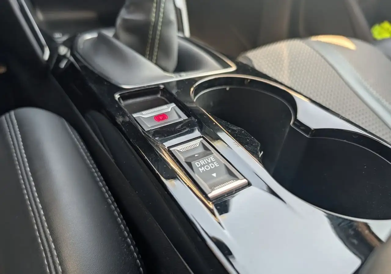 Peugeot 208 208 — photo 19